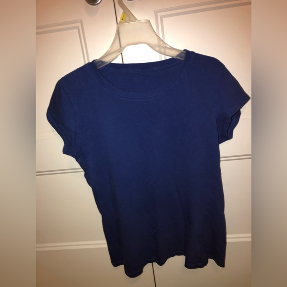 Simple blue t-shirt - Picture 3 of 3
